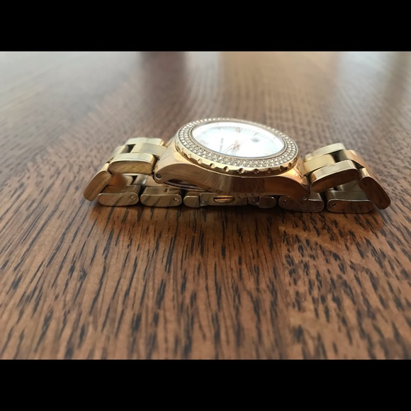 Michael Kors Rose Gold Watch - Picture 3 of 4